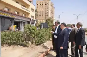 محافظ بني سويف ومدير الأمن يتابعان أعمال رفع الإشغالات والتعديات
