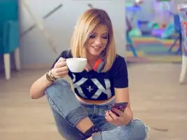 يارا عبيد تطلق أغنيتها الجديدة "بنات كتير"ارموا المشاعر بالزلط