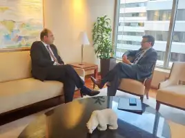 سفير مصر في كندا يناقش مع رئيس مجلس الأعمال سبل تعزيز الاستثمارات الكندية في مصر