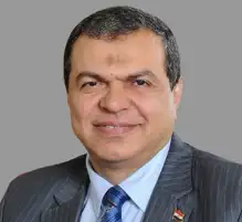 وزير القوي العاملة: أسرة "كامل" المتوفى فى إيطاليا تستحق معاشاً