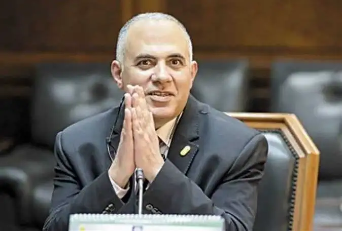 مستند.. وزير الرى يعين 3 معاونين جددا له