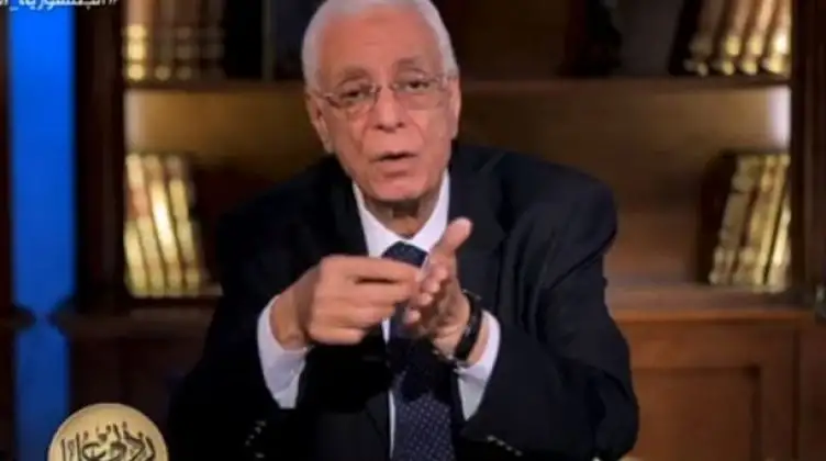 هي ناقصة يا شيخ كريمة!