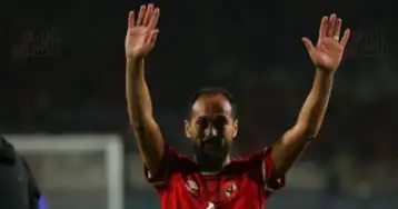 وداع يليق.. جماهير الأهلي تتغني بوليد سليمان "اللي باع و اللي خان، هنا الحاوي وليد سليمان"