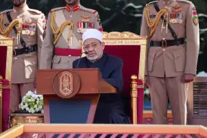 شيخ الأزهر يدعو علماء المسلمين جميعًا إلى حوار إسلامي إسلامي جاد للتقارب ونبذ الفرقة