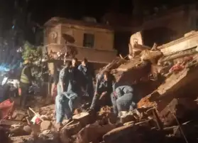 ارتفاع عدد ضحايا عقار الإسكندرية المنهار لـ6 وفيات و5 مصابين