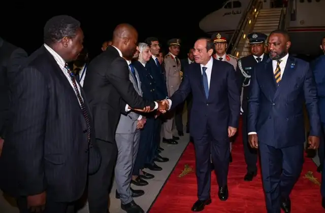 بالصور.. الرئيس السيسي يصل زامبيا ليسلمها رئاسة "الكوميسا"