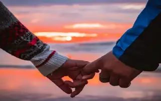 هل "الحُب أعمى" بالفعل؟ كيف نحب بعقولنا وقلوبنا؟