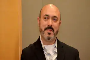 وليد الخشاب لـ المشهد": فلسطين نموذج لمقاومة المحو في زمن الحرب
