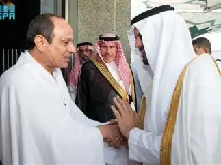 السيسي يصل مطار جدة ومنها إلي مكة  لأداء مناسك الحج