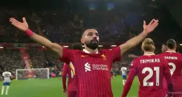 صلاح يقود ليفربول لاستعادة صدارة الدوري الإنجليزي