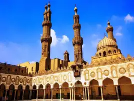 الأزهر يحذِّر من انتهازية الصهاينة واستغلال ما تمر به سوريا للسطو على أرضها ومقدراتها