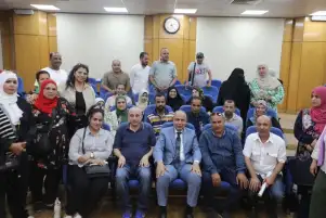 محافظ المنيا يلتقي عدداً من العاملين بالتربية والتعليم لبحث مطالبهم