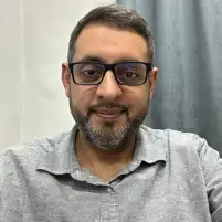 حسين بهمن : مسرحية "دجاج عبيد" تمثل فرقة المسرح الكويتي في مهرجان باكستيج جروب