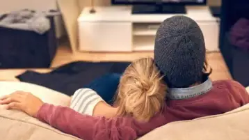 حكايات جيل يعيش الحب خارج مظلة الدين والقانون | قصص المساكنة في مصر