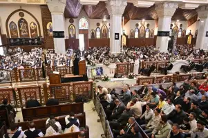 "يوم استثنائي في وجدان الأقباط".. البابا تواضروس يترأس الجمعة العظيمة وسط حضور واسع