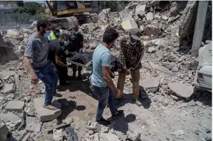 إيران تغلق مضيق هرمز أحتجاجا على مقتل 16 لبنانيا وفانس يتوقع التوجه لسويسرا قريبا