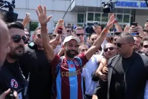 بعد إتمام الصفقة.. طرابزون سبور يكشف تفاصيل تقديم محمد صلاح رسميًا