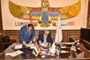 محافظ الأقصر يعتمد نتيجة امتحانات الدور الثاني للشهادة الإعدادية بنسبة نجاح 92.09 بالمئة