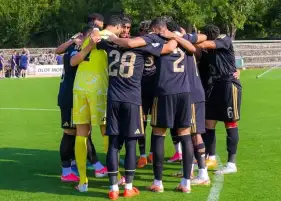الأهلي يواصل استعداداته للموسم الجديد بثلاثية أمام بادالونا الإسباني