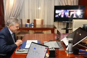 رئيس هيئة قناة السويس يجتمع مع نائب الرئيس التنفيذي للأصول والعمليات بمجموعة CMA CGM لتعزيز التعاون