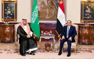 الرئيس السيسي و الأمير بن سلمان يؤكدان : العلاقات المصرية السعودية نموذج مثالي للتضامن العربي